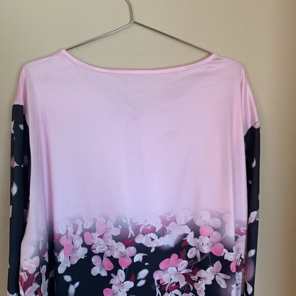 Plus Size Pink and Black Floral Blouse 3X - Picture 6 of 14